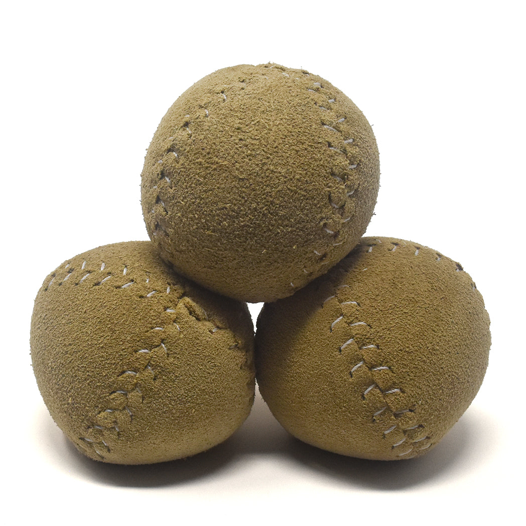 Flow on the Go Leather Bag Kit -3 juggling balls